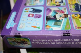 Lego (41125) Friends,  Horse Vet Trailor, New in factory sealed Box