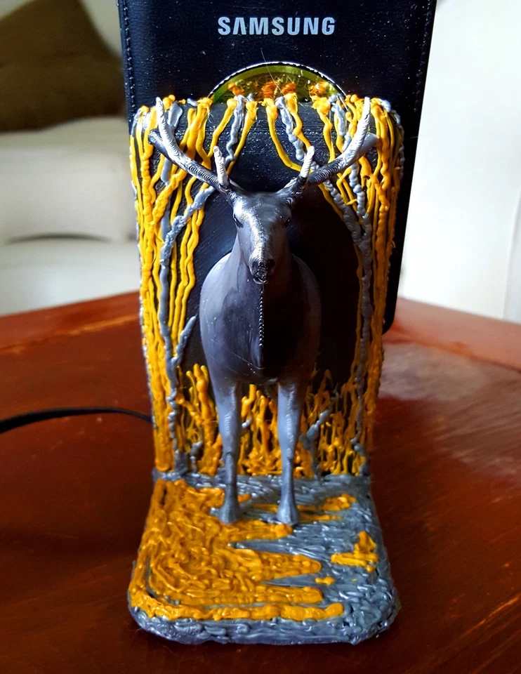 BULL ELK Assortment Cell Phone Arteries Stand, Cradle and Charging Dock. - Image 2 of 4