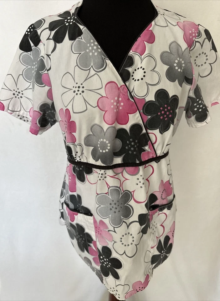 Lot of 2 SB Scrubs Woman’s Size Small Floral Breast Cancer Heart Scrub Top - Image 3 of 4