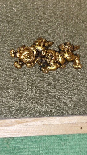 Antique Japanese Menuki of frolicking Shi-Shi pair highly detailed. - Picture 3 of 7