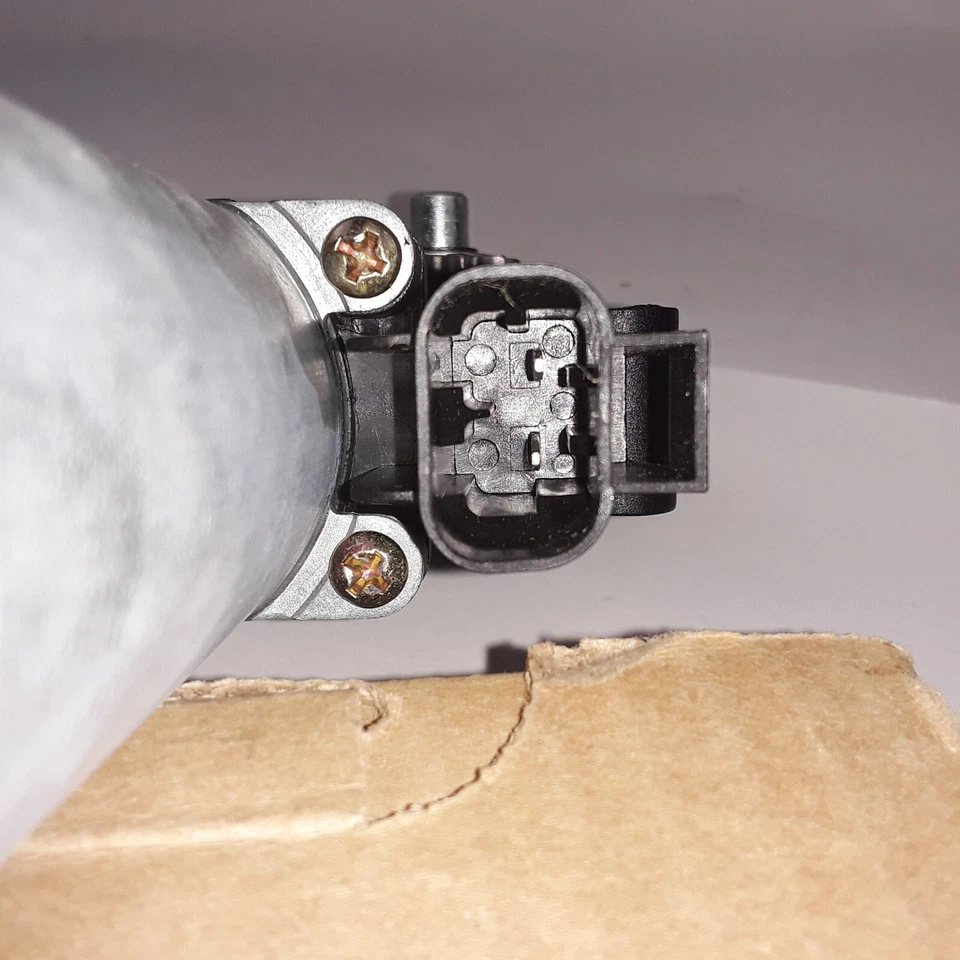 Motor de ventana eléctrica delantero izquierdo compatible con Saturn LS1 L300 LS2 L200 LW2 LW1 (2000-2005) Foto 4 de 4