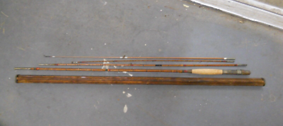 Vintage Bamboo Fly Fishing Rod Pole Two Tips In Wood Holder Cradle | eBay.de