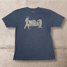 Trxstle Gilly the Kid Gray Graphic Tee Western Cowboy Fishing Funny T-Shirt Sz L