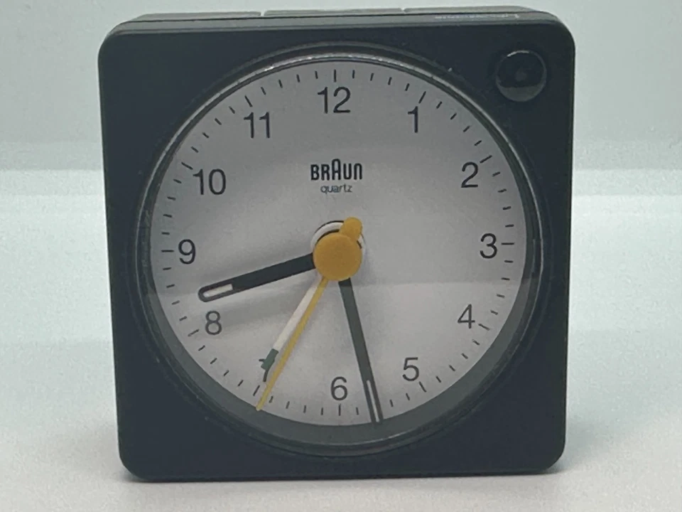 BRAUN BC02XBW SLEEK BLACK-WHITE TRAVEL ALARM CLOCK - LIGHT - Image 3 of 4