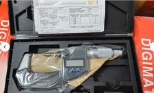 1pcs NEW Mitutoyo digital micrometer293-231-30 25-50mm 