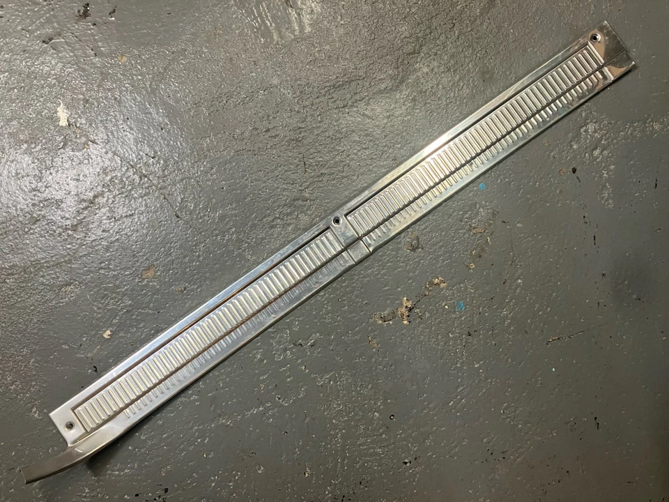 Chevrolet Blazer GMC Jimmy 73-77 placa de paso de alféizar LH 339907 Foto 2 de 3