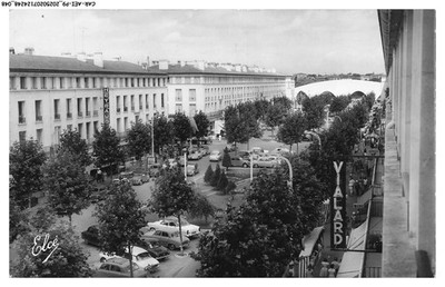 CAR-AEIP9-0532-17 - Royan - L'Avenue Aristide Briand - Zur Boden - Der Markt