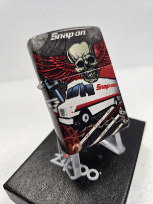 ORIGINAL Zippo Feuerzeug SNAP ON TOOLS VAN & SKULL 540 Farbe Allover 2022 NEU