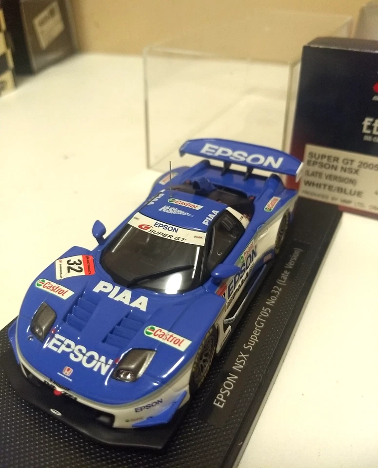 EBBRO 1/43 43764 HONDA NSX EPSON SuperGT 2005 #32 Late Version blanco/blu 764 - Immagine 3 di 4