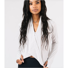 NWT ZYIA Active Haze Yoga Shawl Womens Small Gray Crossover Cowl Hooded Athletic