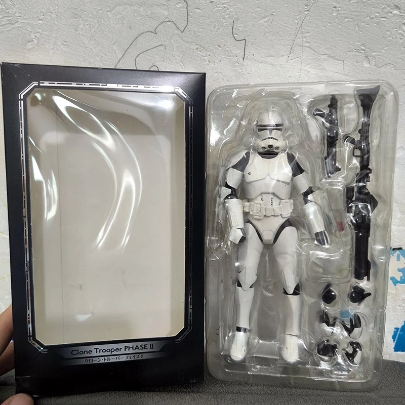 Star Wars - SH Figuarts Stormtrooper Action Figure - NUOVO - Da Collezione - Immagine 2 di 3