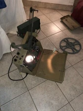 Victor 16mm Move Projector  (Model 60) Works good !