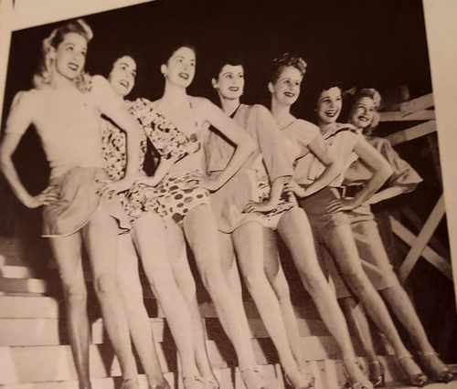 Earl Carroll's Theatre 1948 décimo año programa de chicas pin-up - Imagen 6 de 13