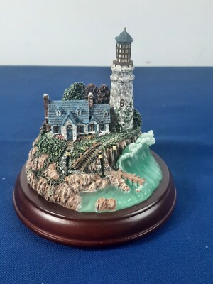 SIGNED Hawthorne Village Thomas Kinkade ''Sea of Tranquility'' Guiding Lights
