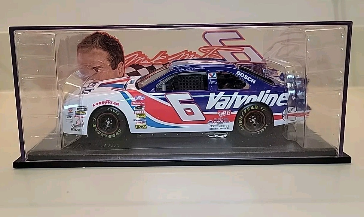 Mark Martin #6 Valvoline Cummins Ford Thunderbird Diecast Car with Display Case