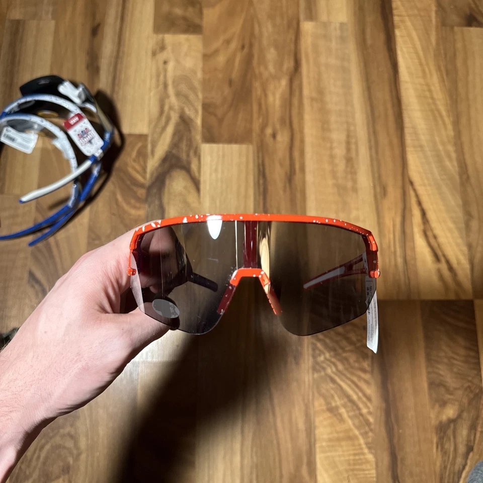 Pugs Sunglasses Red And White Speckled Frame - Image 4 of 4