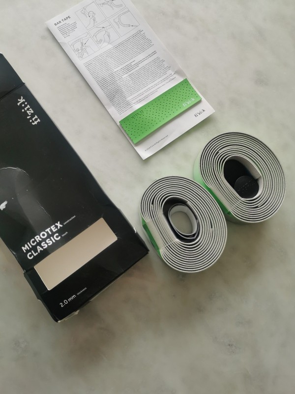 Green bar tape Fizik Tempo Microtex Classic 2mm Road Bike