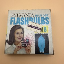 Rare Find Vintage Sylvania AG1B Flashbulbs Set Of 7 e