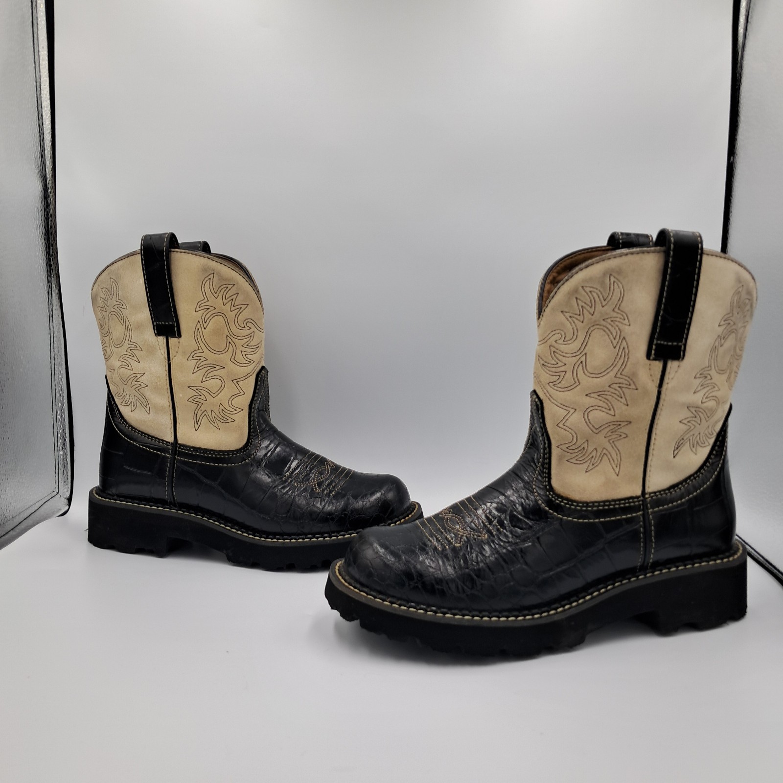 Size 8.5 - Ariat Black Patent Leather Western Boot