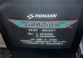Nintendo NES Konsole mit 7 Spiele Mario Tetris Gradius... 2 Controller