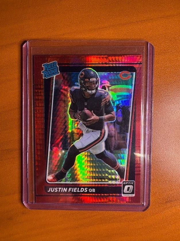2021 Panini Donruss Optic - Rated Rookie Red Hyper Prizm #204 Justin Fields (RC)