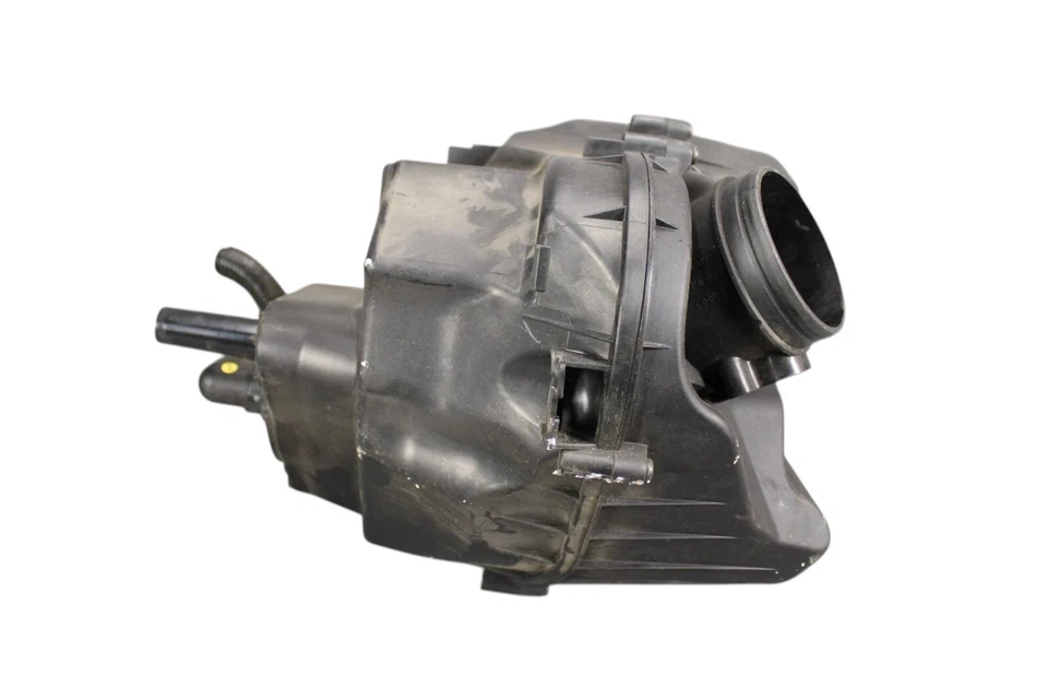 2011-2012 Audi A8 Quattro Right Passenger Side Air Cleaner Filter Box Oem - Image 4 of 4