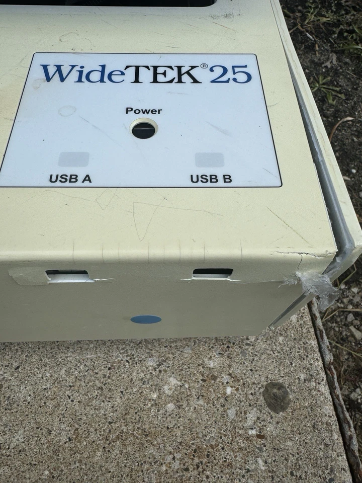 Wide Tek 25-600 Flatbed Scanner ( Not Working Without Screen, Few Broken )  - Image 4 of 4