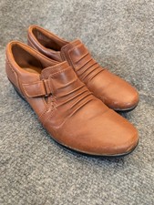 Women's Caramel Brown Clark's Slip On Shoes With Buckle 8M