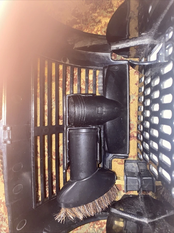 Fantom Lightning Canister Vacuum Cleaner W/Attachments ~ Model LC5503 - Image 4 of 4