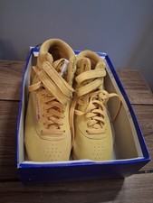 VTG Reebok Classic Freestyle Hi Top Sneakers Yellow 2x Strap Women's With Box.