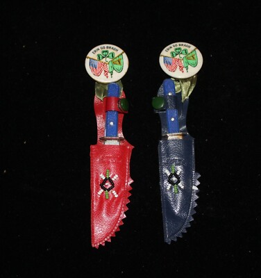 PAIR OF ERIN GO BRAGH PINS WITH TINY KNIVES, AMUSEMENT PARK/FAIRS