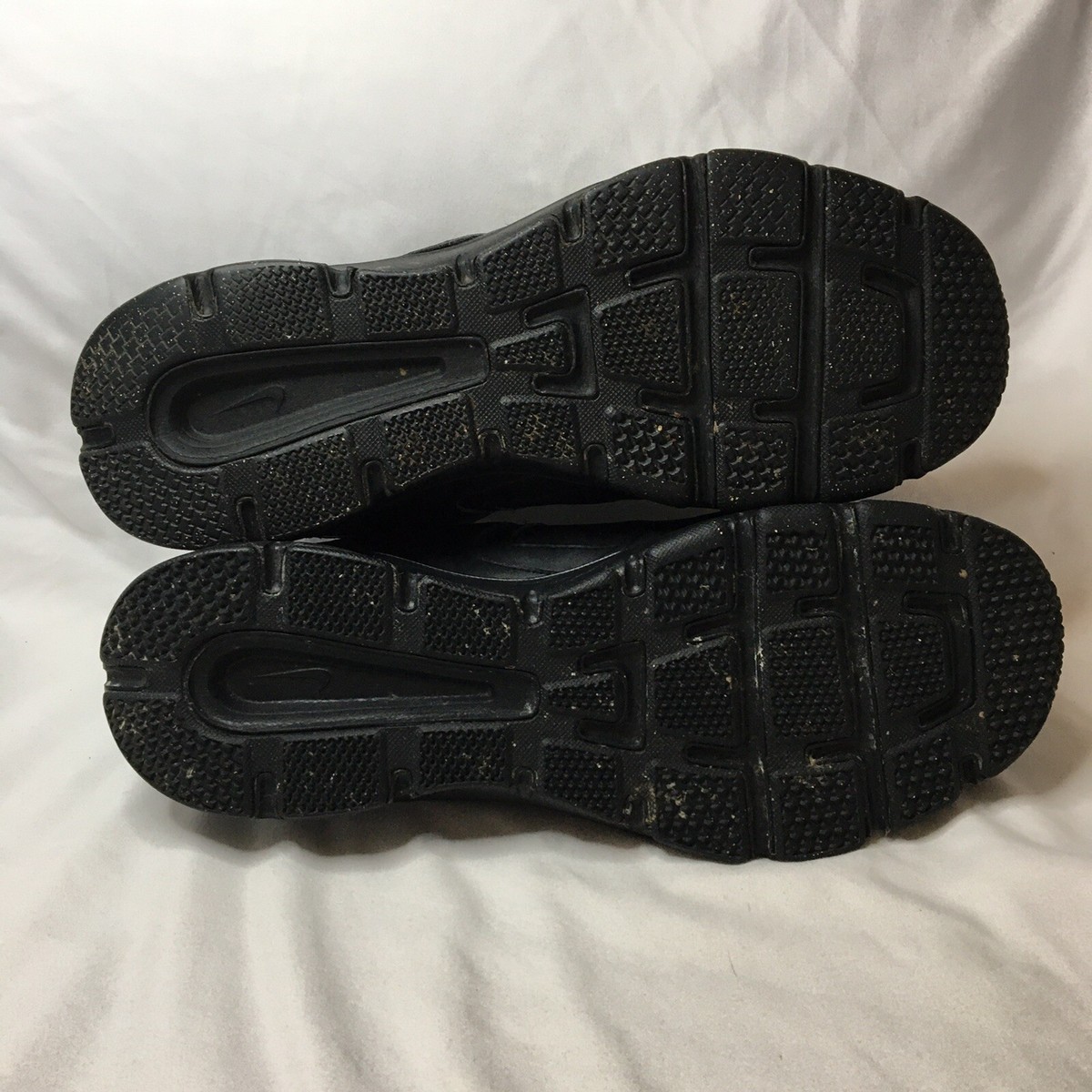 Nike T-Lite XI Triple Black Sneakers Men's Size 12 616544 Nike T-Lite XI Triple Black Sneakers Men's Size 12 616544