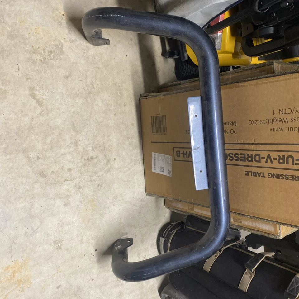 2014 Ford Ranger Wildtrek Nudge Bar.  Bar only, dosent come with fittings - image 3 of 3