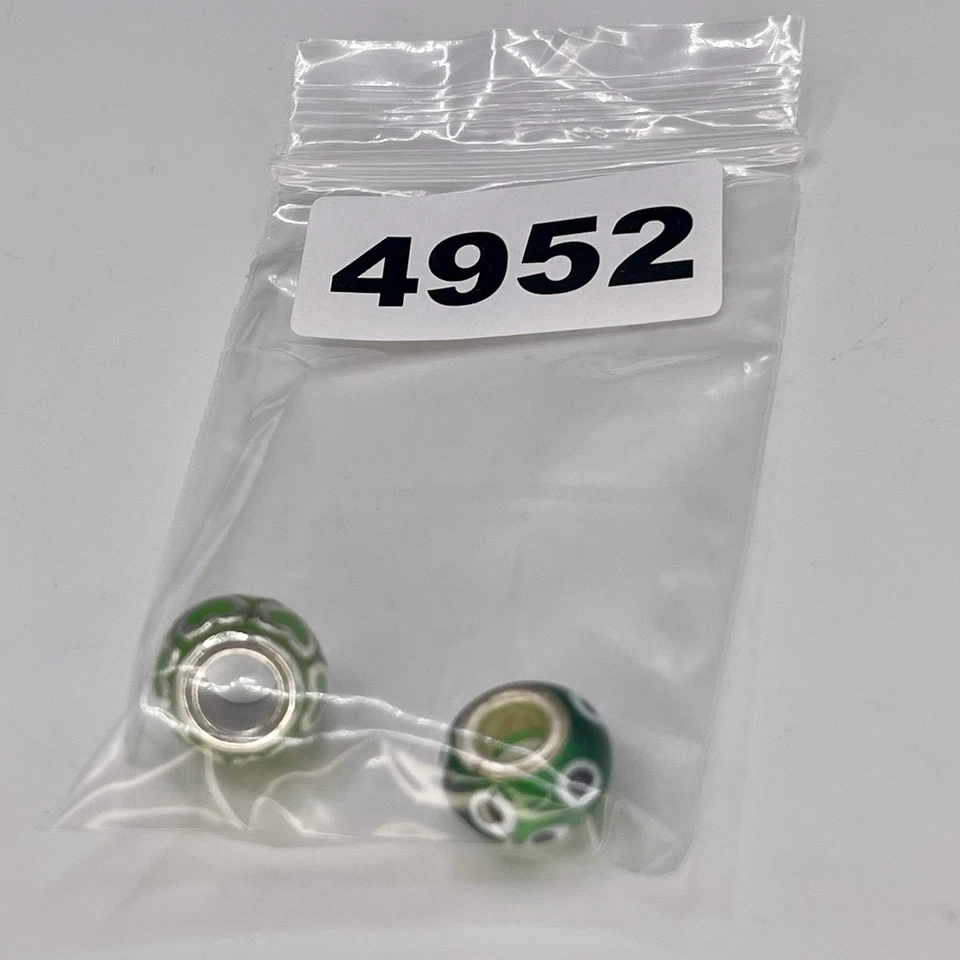 Lote de 2 dijes Add-A-Bead punteados de vidrio verde esmalte corazón Brighton Foto 4 de 4