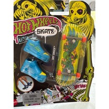 Hot Wheels Skate Tony Hawk Sky Shock Fingerboard With Skate Shoes Hpg21 New