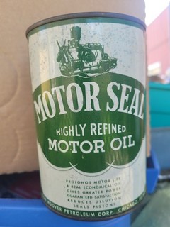 RARE NOS Motor Seal FULL 1 Qt Highly Refined 10W Motor Oil Advertising Can