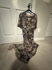 Absolutely beautiful S.L. Fashions women's V-neck metallic A-line gown