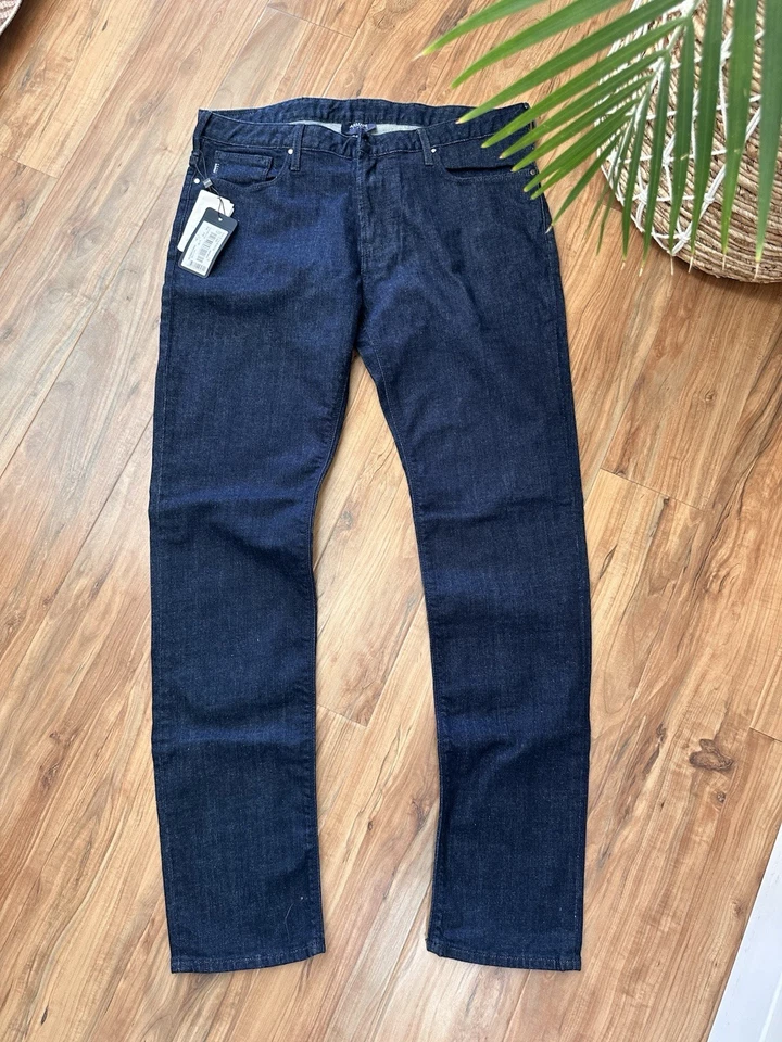 Pantalones de mezclilla chinos ajustados para hombre Emporio Armani J06 ajustados en G1N Foto 3 de 4