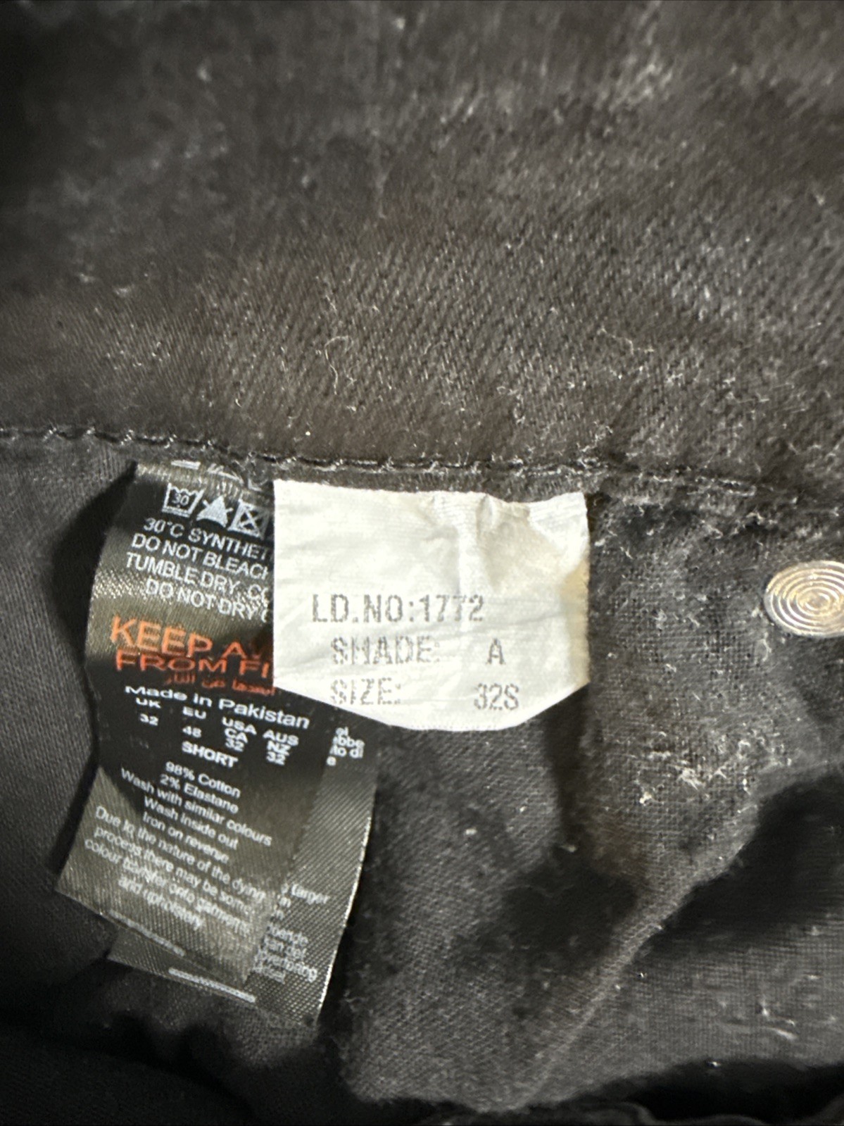 BooHoo Man Men Black Wash Denim Distressed Cargo Jeans Size 32S ButtonFly PreOwn