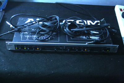 Behringer Autocom Pro MDX1200 voll funktionsfähig mit Einsteckleitungen
