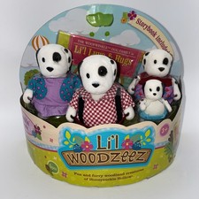 NUEVO Li'l Woodzeez Woofwinkle perro familia y libro de cuentos conjunto de 5 piezas familia Dalmation