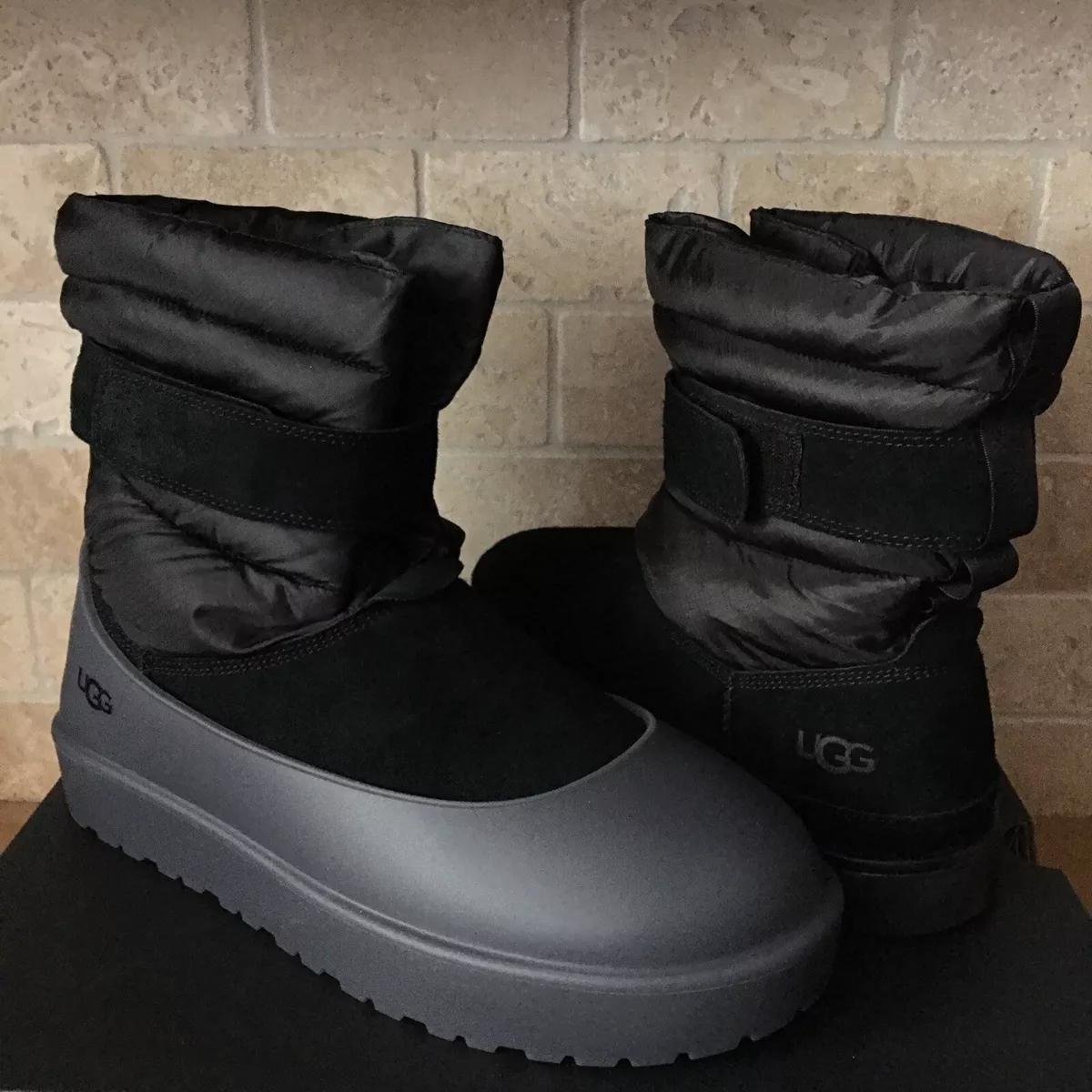 UGG Classic Short Pull-on Weather Black Suede Sheepskin Boots Size US 9 Men