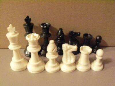 Staunton Tournament Chess Pieces, Triple Weighted with 3.75'' King and 2 extra