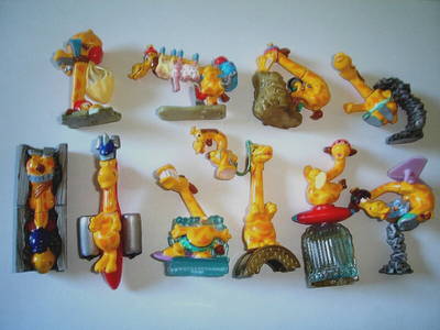 KINDER SURPRISE SET - SUPER GIRAFFE GIRAFFES ADVENTURE 1999