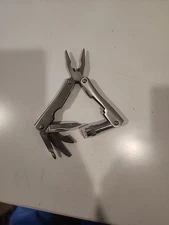 Muti Tool 7 In 1 With LED