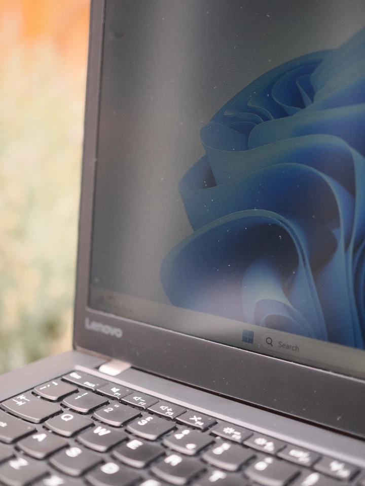 Lenovo ThinkPad T460s · i5-6200U · 8GB · 128GB, photo 3 of 5