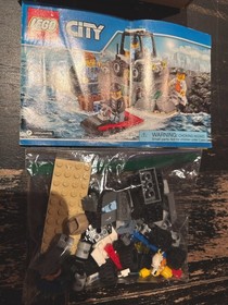 Lego City Prison Island Starter Set 60127 Complete Preowned Retired
