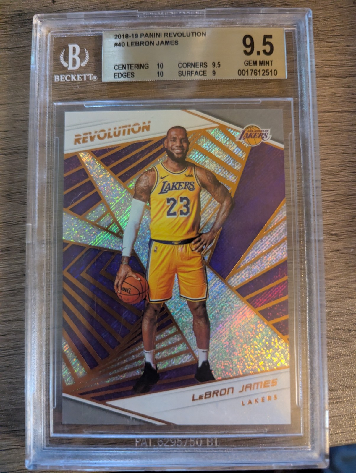 LeBron James 2018-19 Revolution #40 LA Lakers BGS 9.5