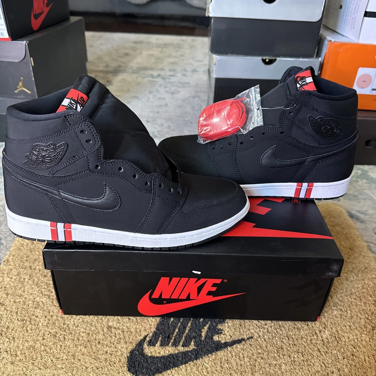 Preços baixos em Paris Saint-Germain x Air Jordan 1 Retro OG High