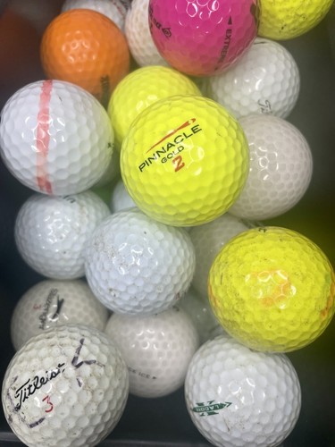 37 Golf Balls B Grade Calloway, Taylor made And More Good Condition Mixed Colour - Picture 12 of 14